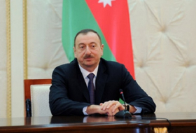Ilham Aliyev recibió al secretario general de la Internacional Socialista  